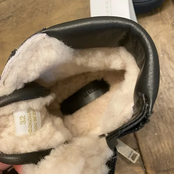 *RARE* Burberry Children Mini Haypark Sneaker - Picture 11 of 13